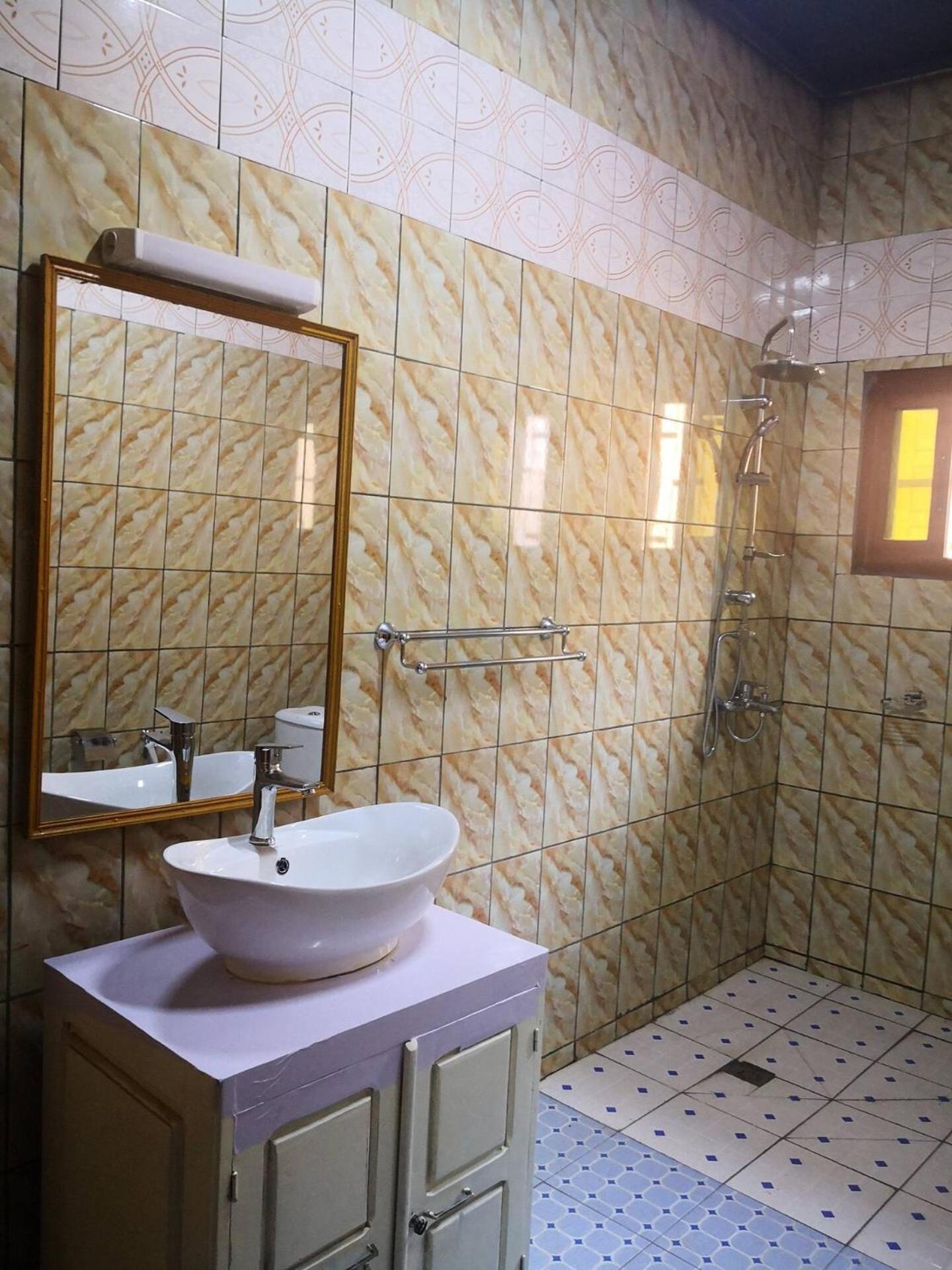 Tout confort avec jardin entrée Bastos Yaoundé Exterior foto